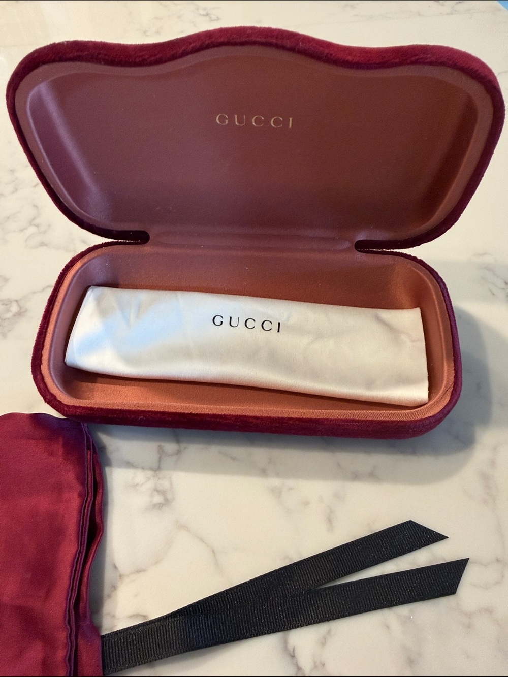 Gucci Tortoiseshell Round Women's Sunglasses with Burgundy soft and hard case - Picture 3 of 8